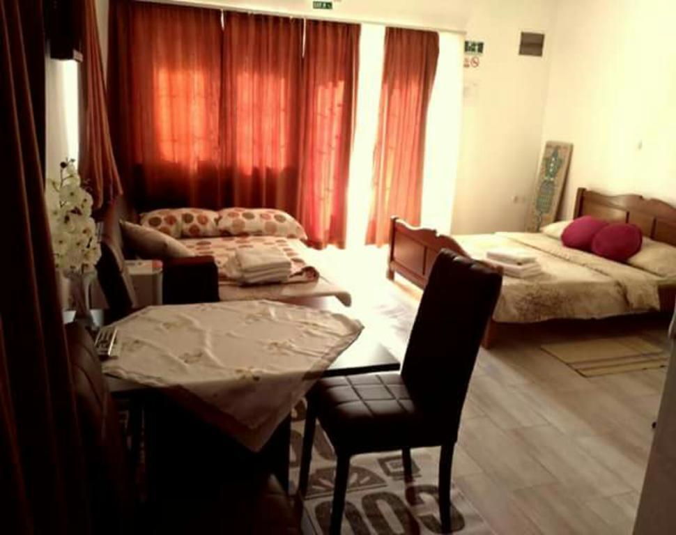 Guest House First Stop Rakovica Exterior foto