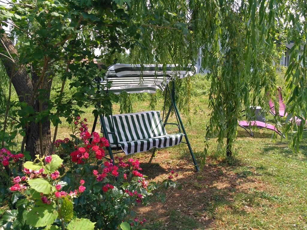 Guest House First Stop Rakovica Exterior foto