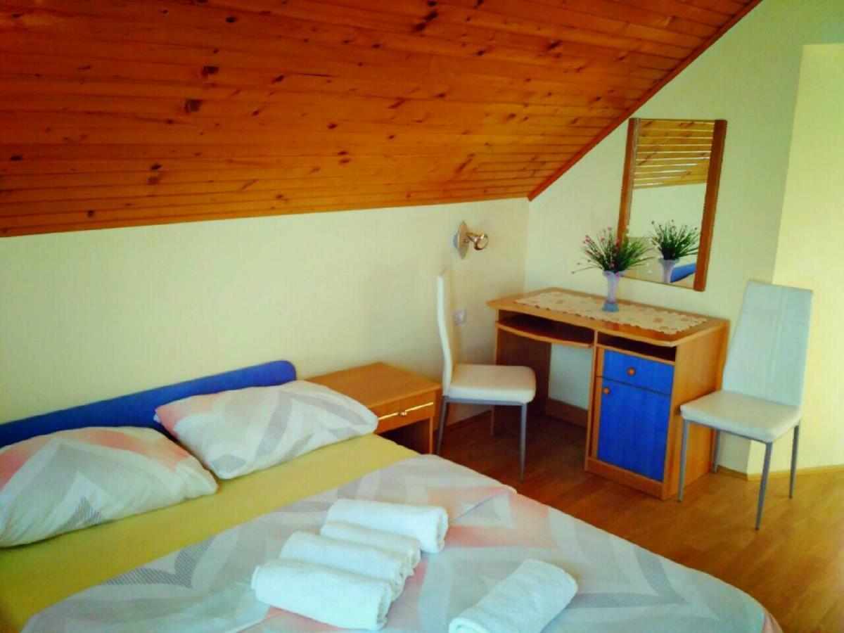 Guest House First Stop Rakovica Exterior foto