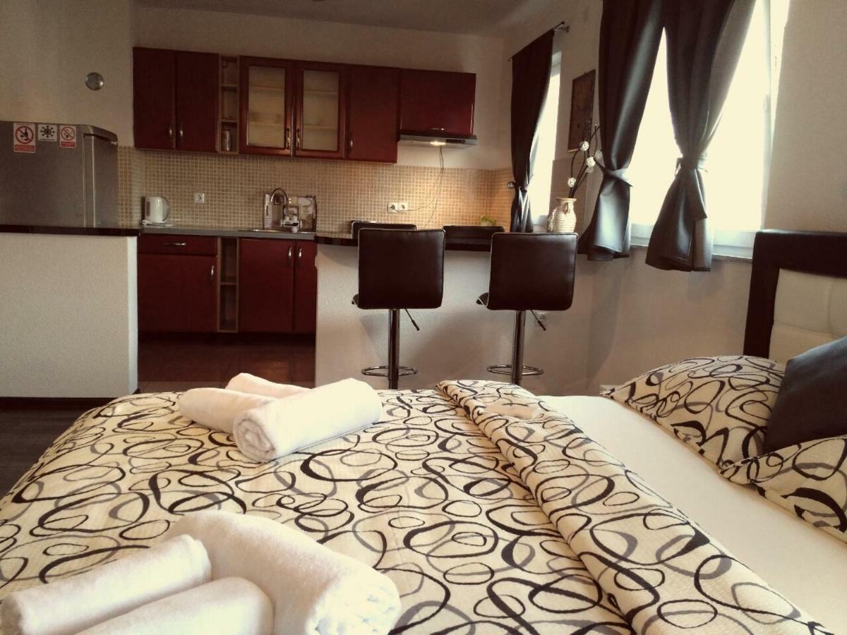 Guest House First Stop Rakovica Exterior foto