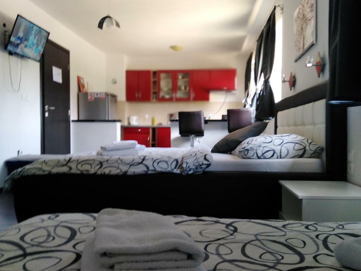 Guest House First Stop Rakovica Exterior foto