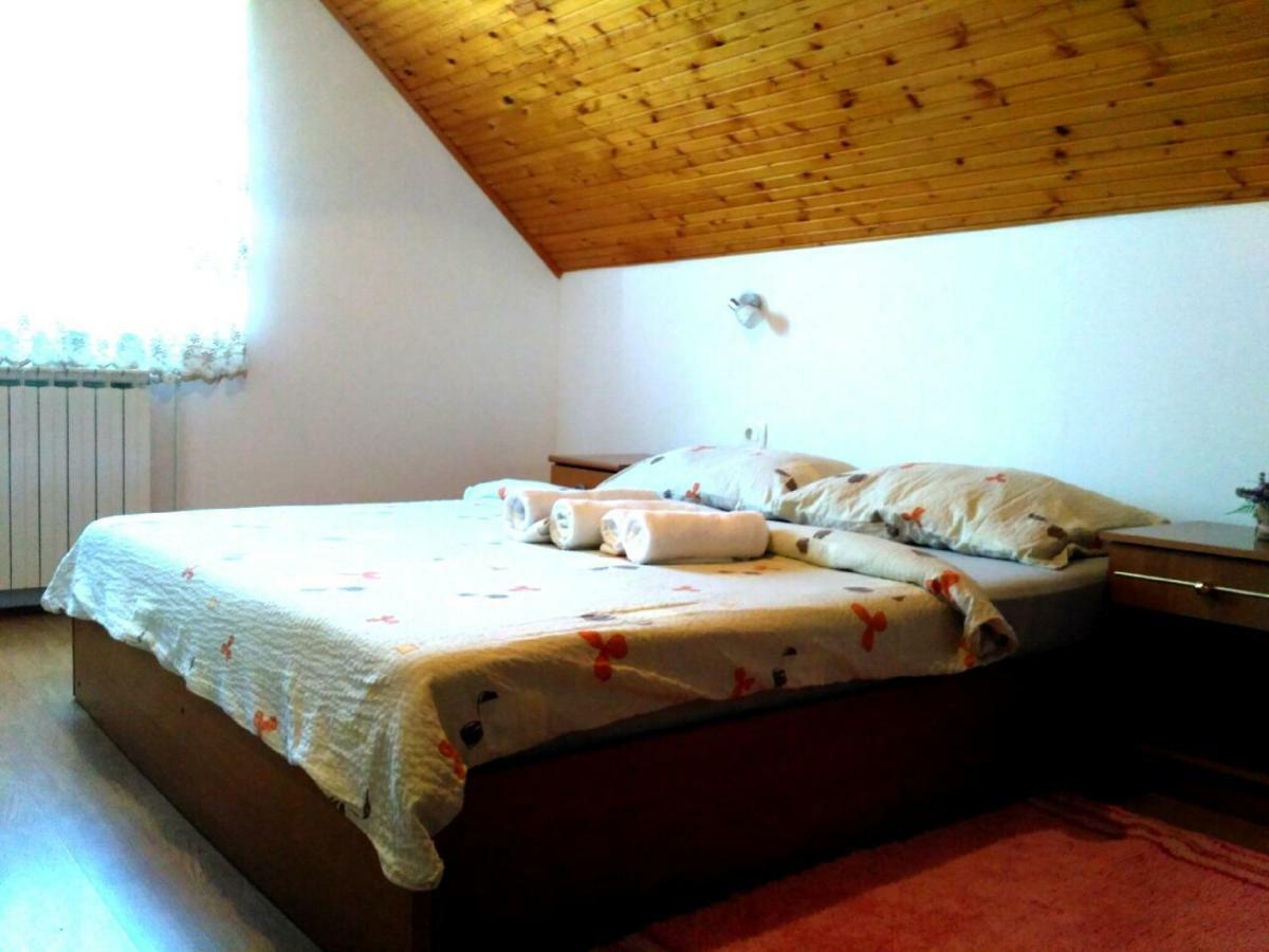 Guest House First Stop Rakovica Exterior foto