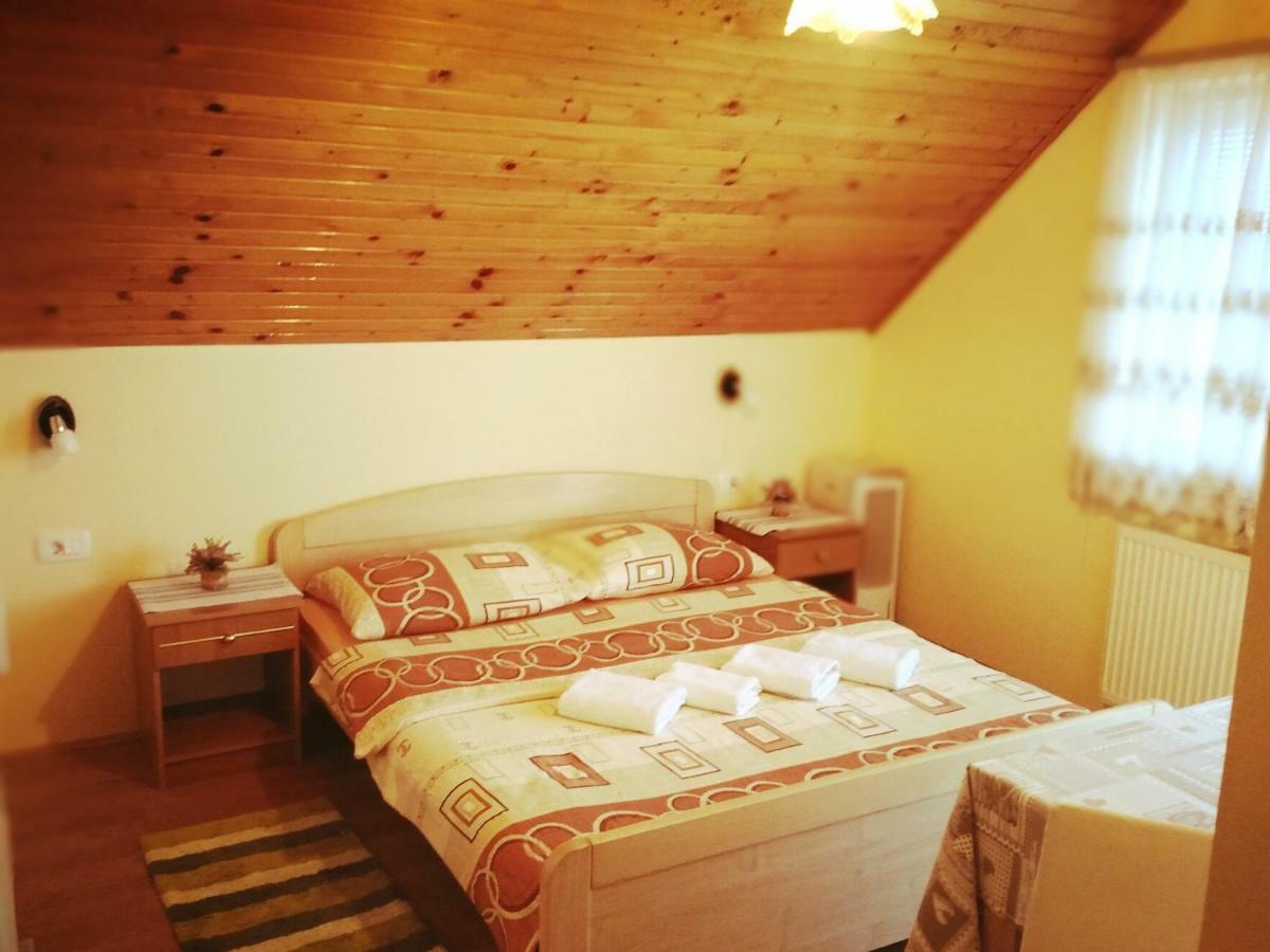 Guest House First Stop Rakovica Exterior foto